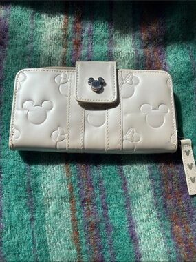 Disney White Embossed Mickey Wallet with Silver Accent